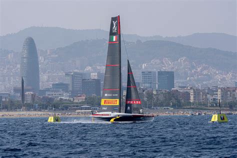 Luna Rossa recovers to stay even with Britannia in America’s Cup